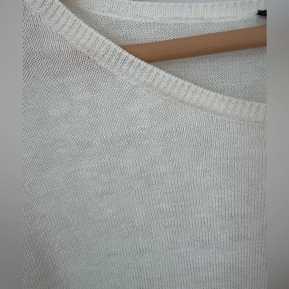 Loro Piana 100% Linen Striped Sweater Size 48 button detail on shoulder - Picture 4 of 11